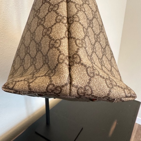 Gucci tote - Picture 11 of 17